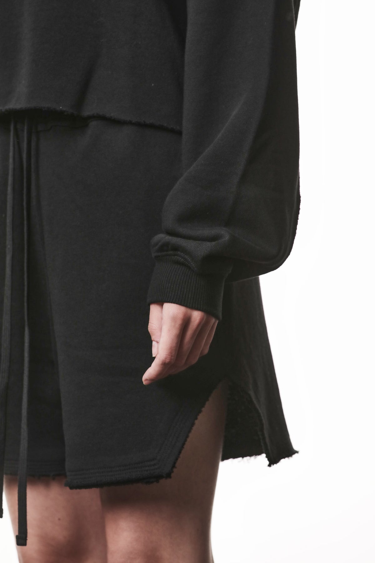 BLACK OVER CREW NECK SWEATSHIRT