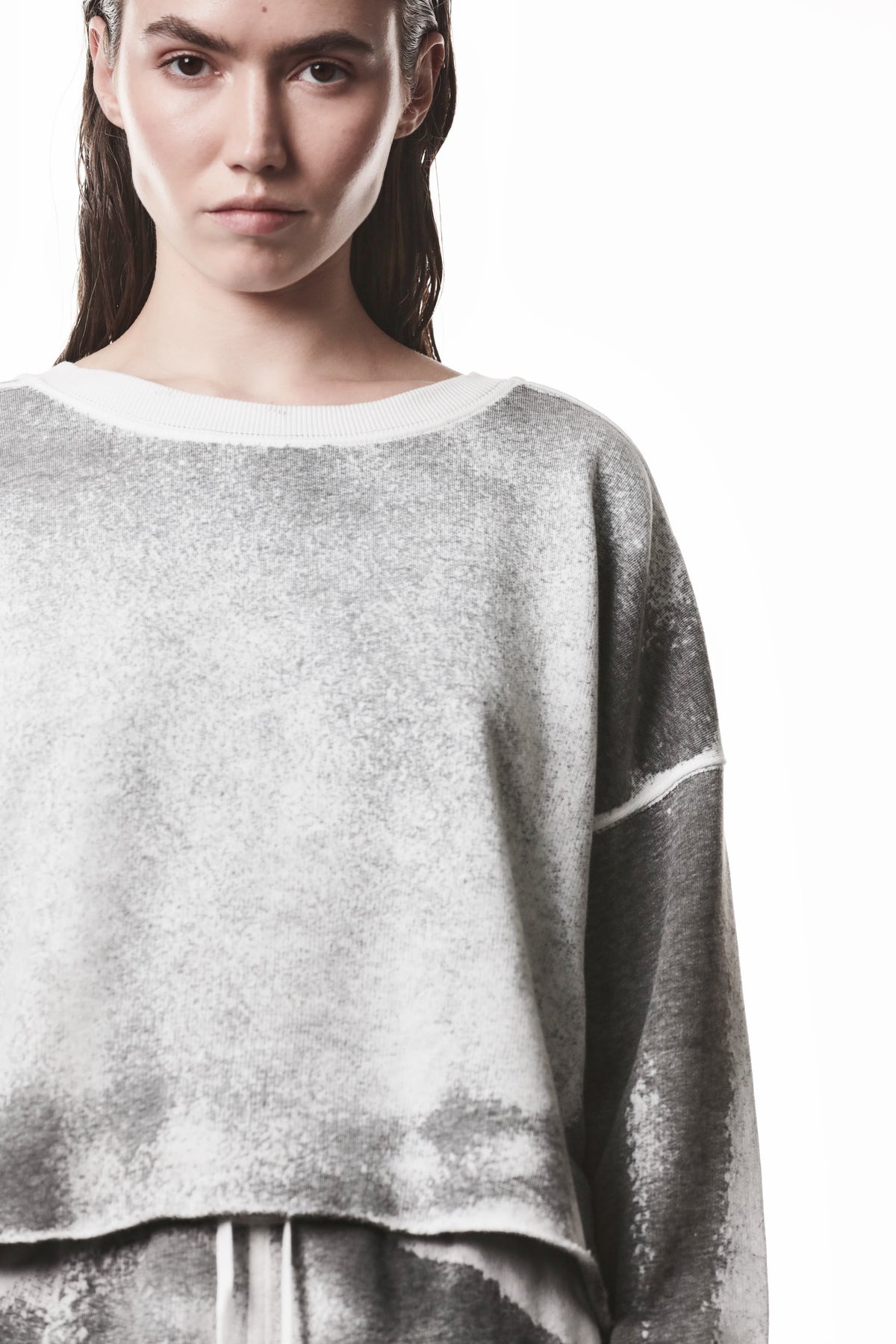 SPRAY GREY OVER CREW NECK SWEATSHIRT