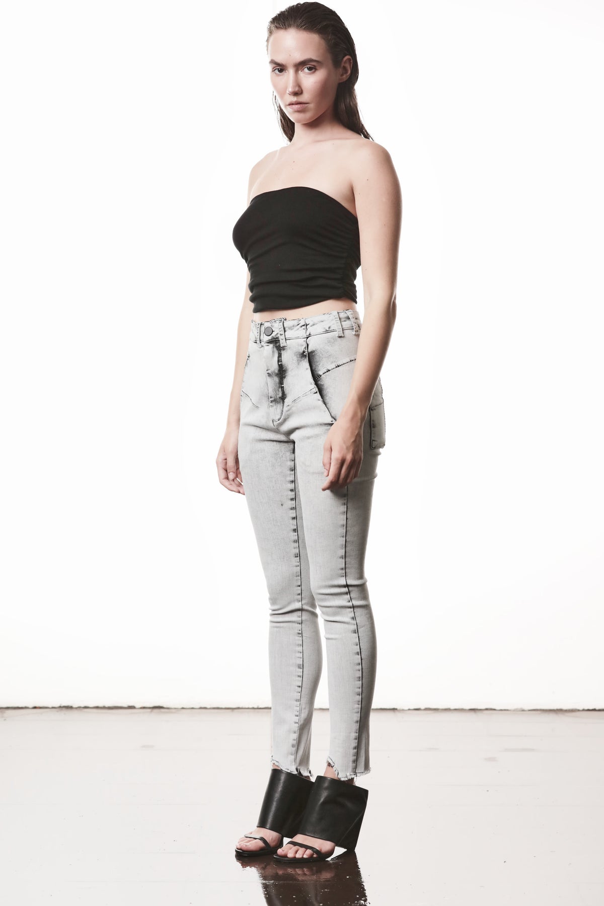 SLIM LEG DENIM JEANS