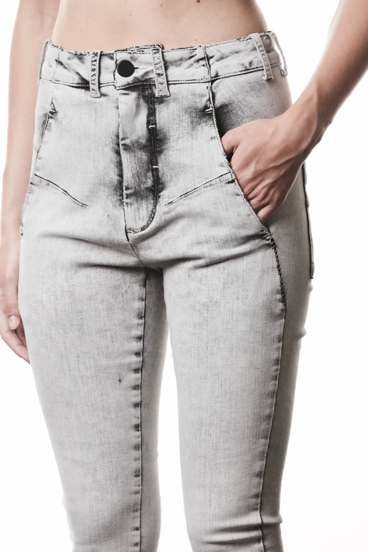 SLIM LEG DENIM JEANS