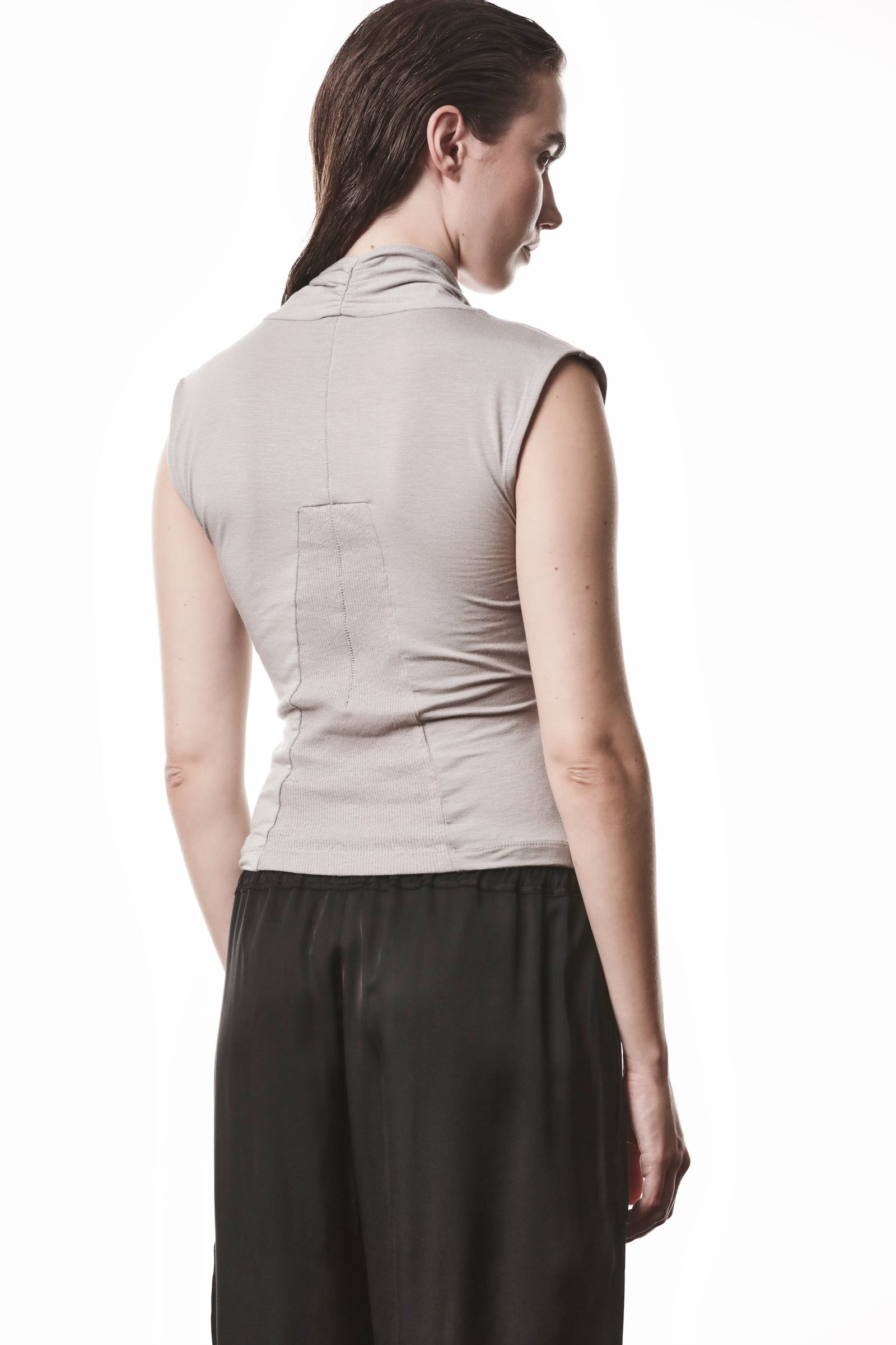 STONE WRAPPED SILK MIX TOP