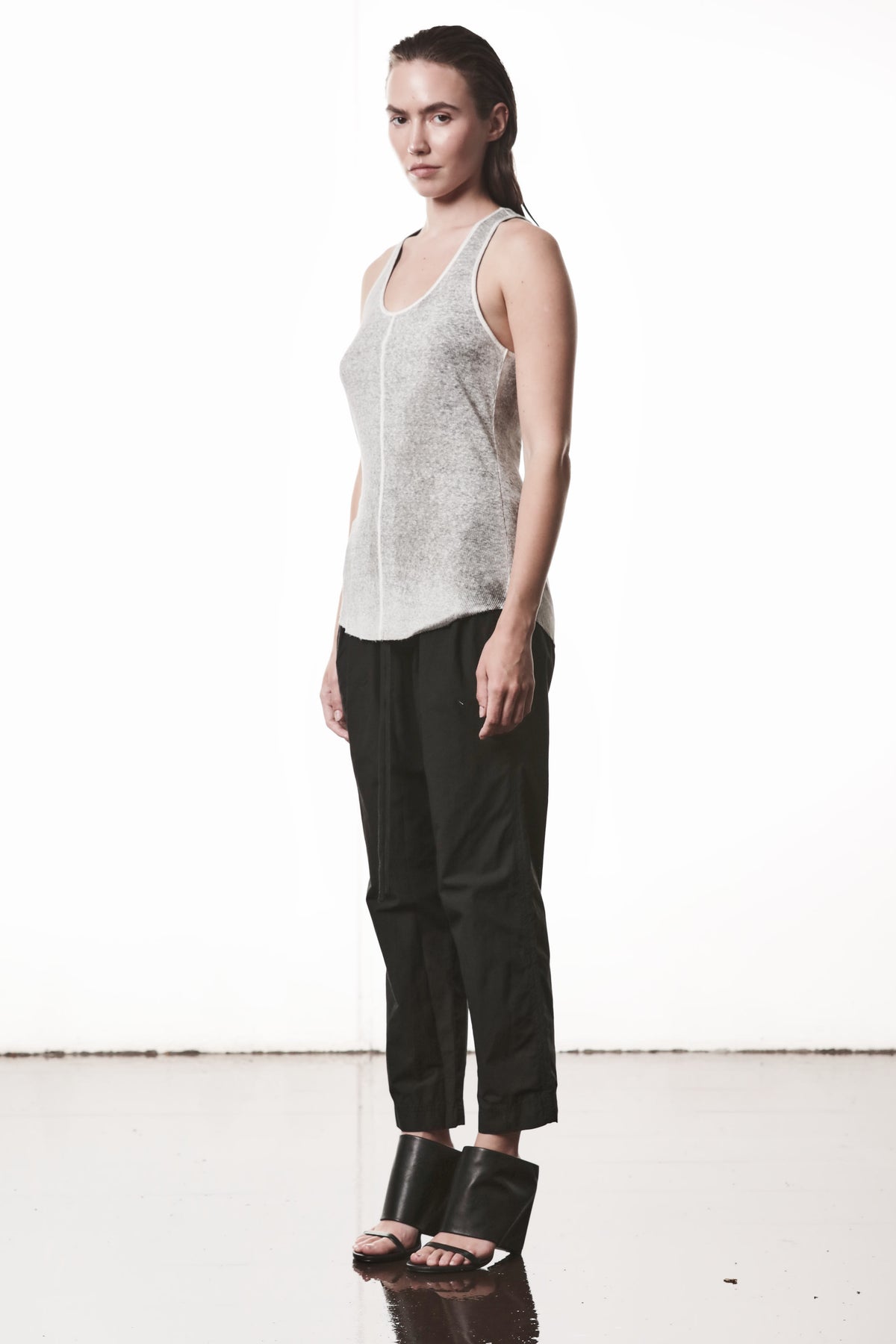 SPRAYED GREY LONG RIB TANK TOP