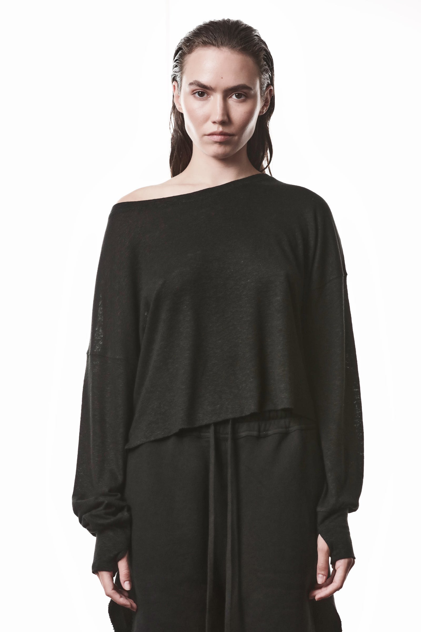 BLACK OVER LINEN TOP