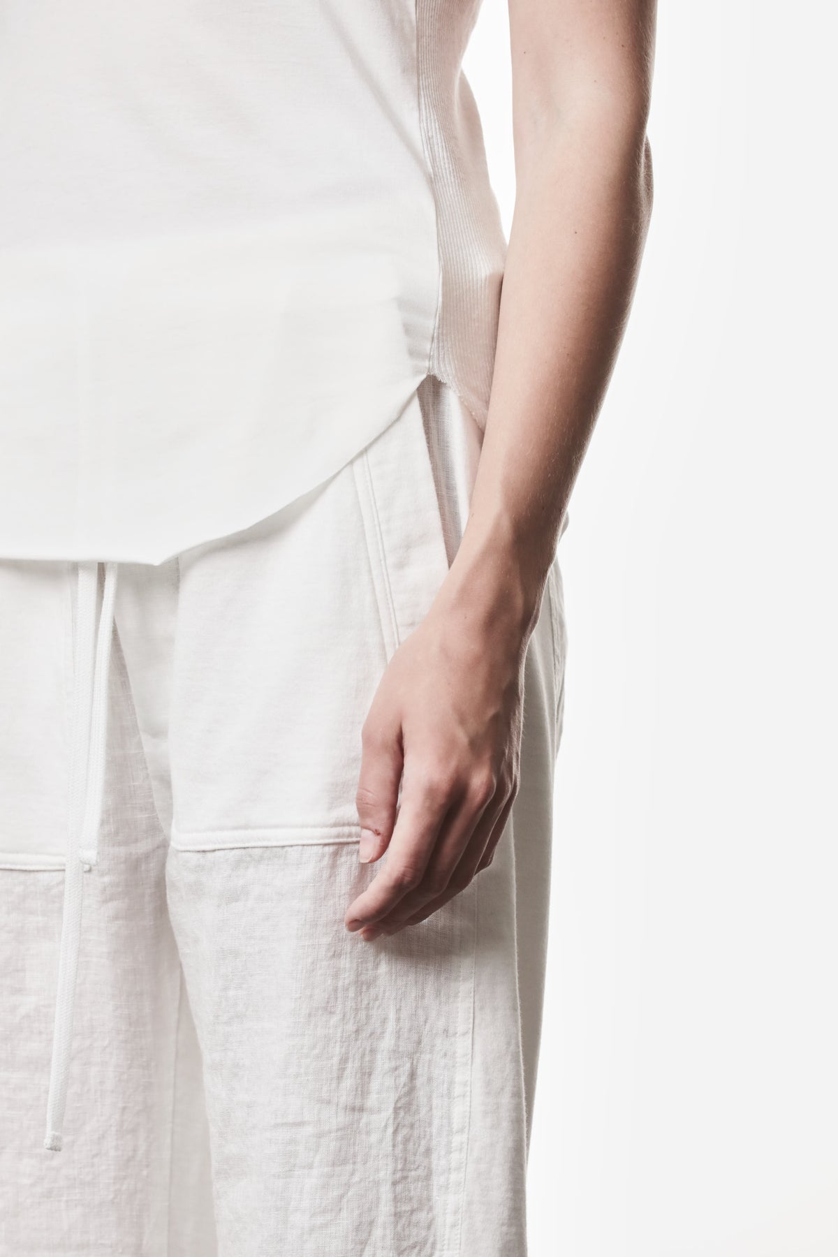 OFF WHITE DESTROYED TANK TOP