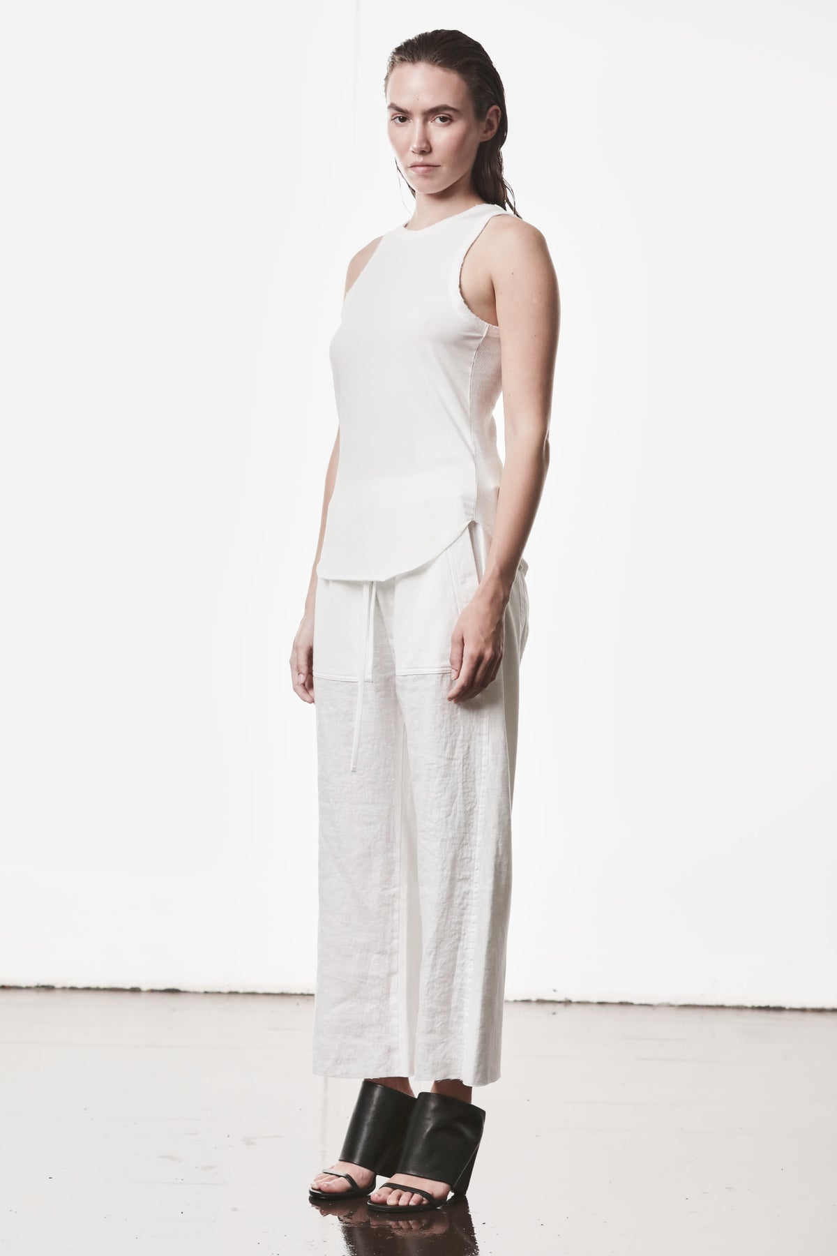 OFF WHITE DESTROYED TANK TOP