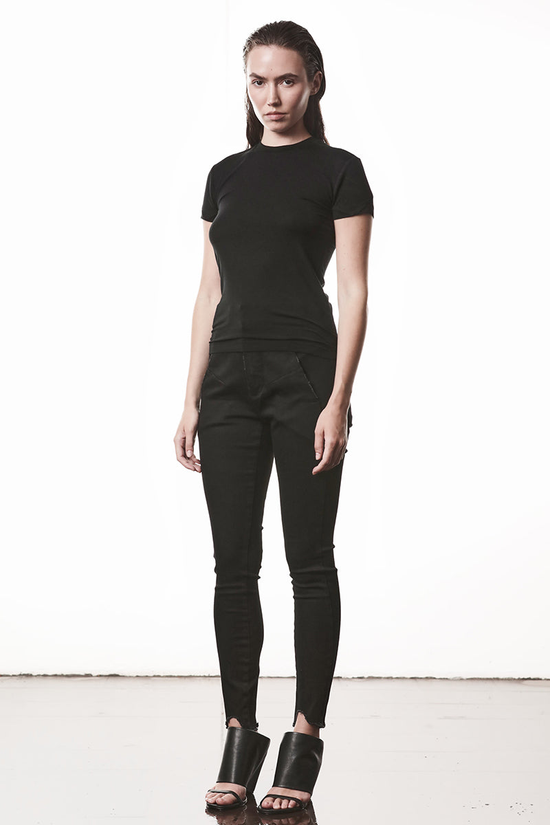 BLACK SUPER SOFT TEE