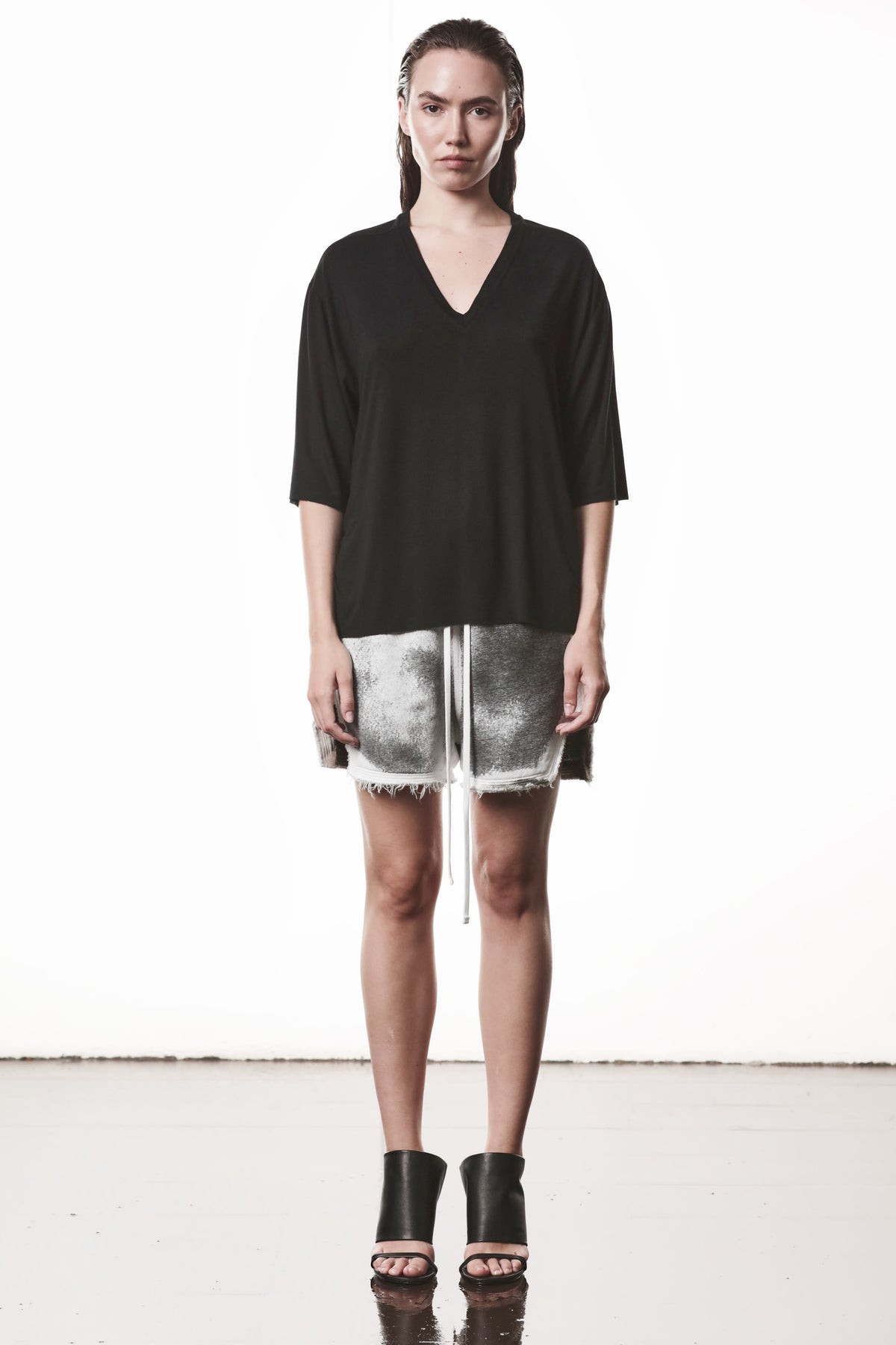 OVERSIZED DEEP V-NECK SHIRT