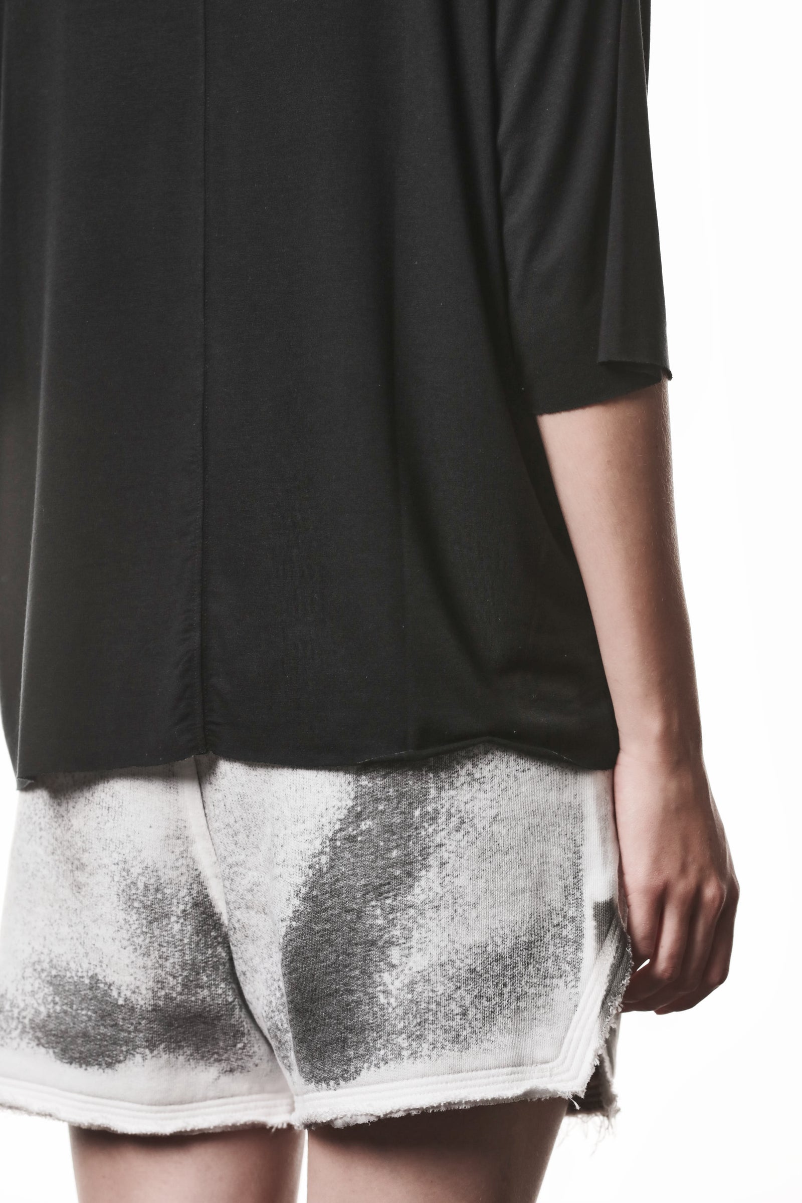 THOM-KROM-SHOP-ONLINE-THOM-KROM-SHOP-ONLINE-SS26-WTS622_BLACK_4448_B19C7B38-0655-4B3B-8AC4-458E952BD702