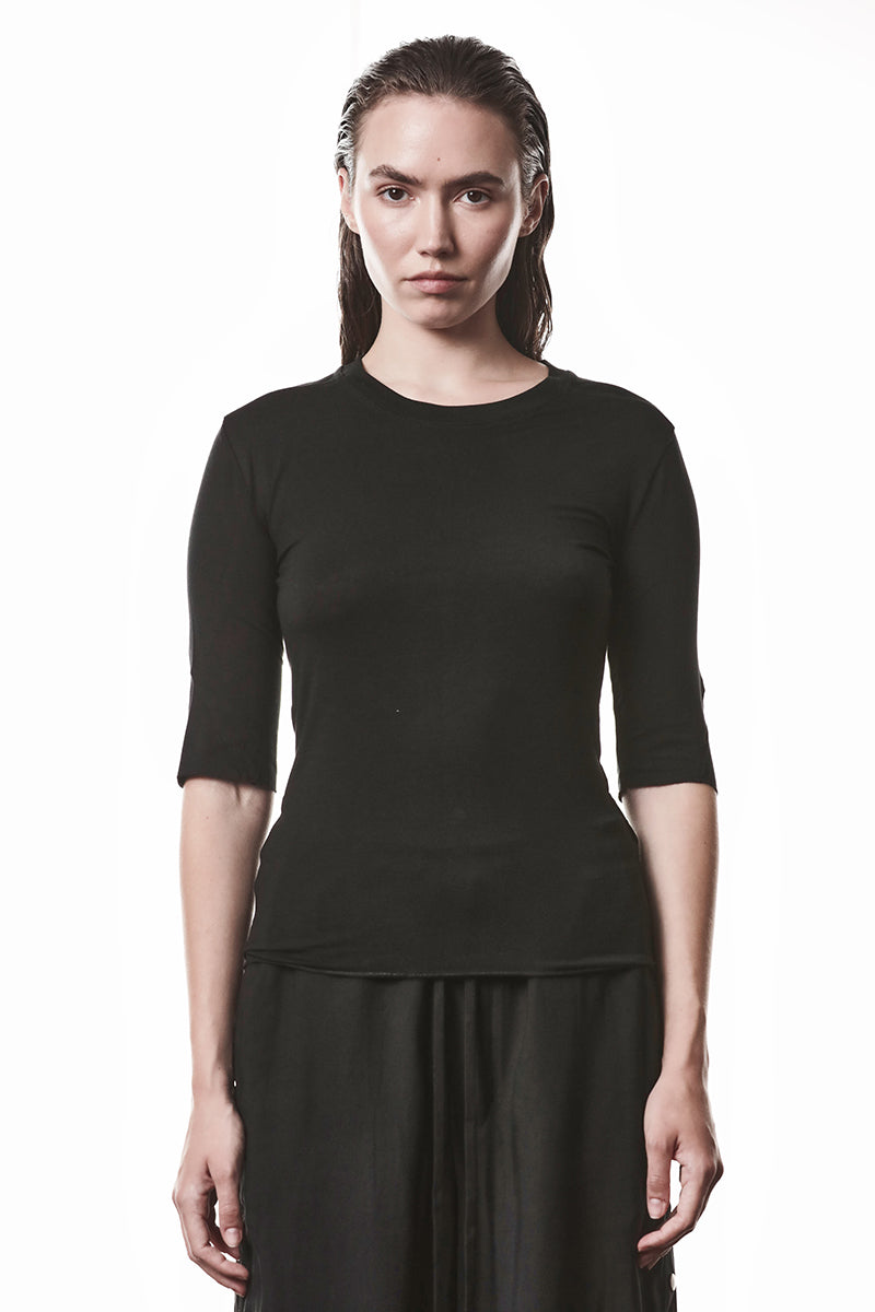 BLACK HALF SLEEVES SLIM TEE