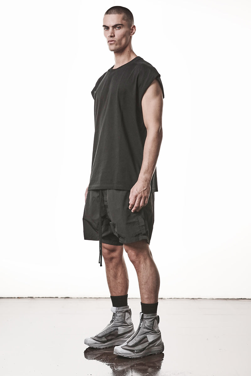 BLACK OVER SOFT LIGHT JERSEY TEE