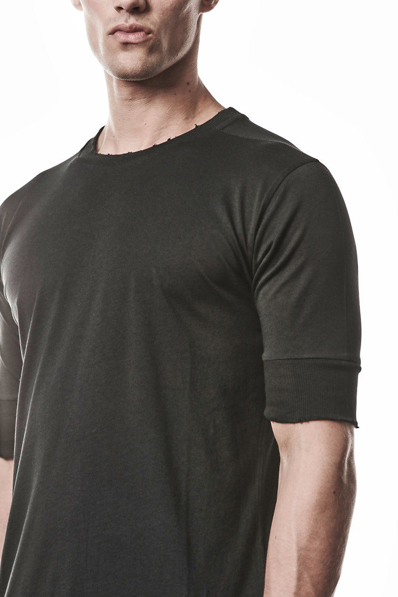 BLACK RIB CUFFS TEE