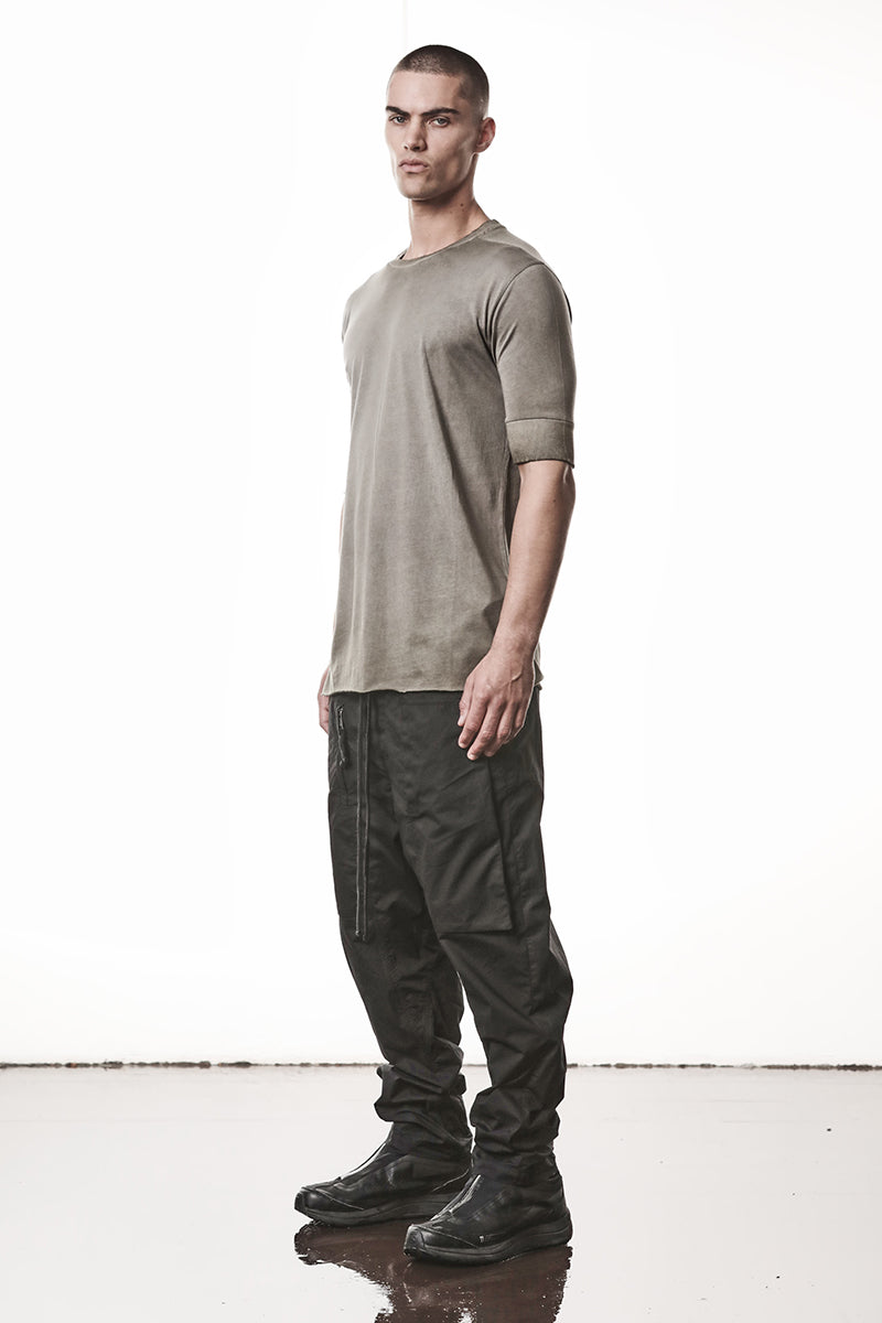 COLD DYED OLIVE RIB CUFFS TEE