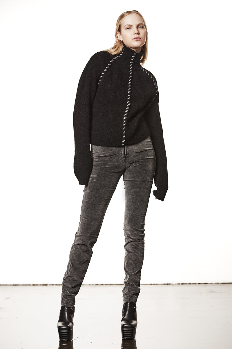 BLACK HIGH NECK ALPACA SWEATER