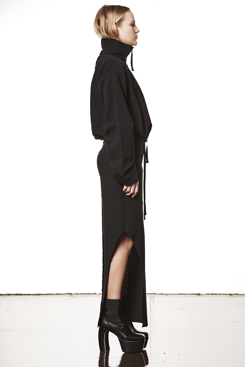 BLACK STRUCTURED SWEAT JACKET