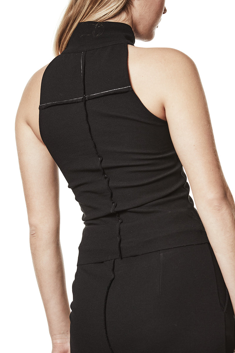 STRUCTURED TURTLE NECK TOP