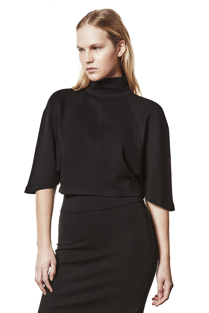 BATWING TURTLE NECK TOP