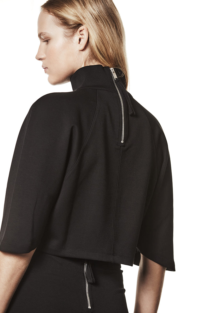 BATWING TURTLE NECK TOP