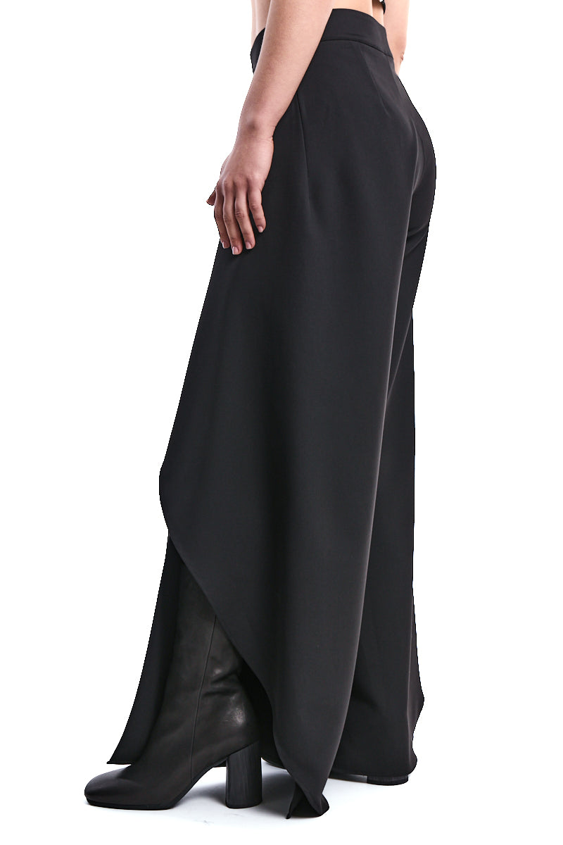 BLACK HIGH-RISE FLUID PALAZZO WITH SIDE SLITS