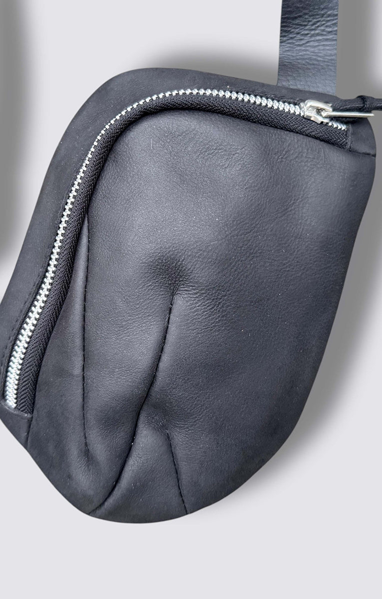COW LEATHER FANNY PACK || 45F