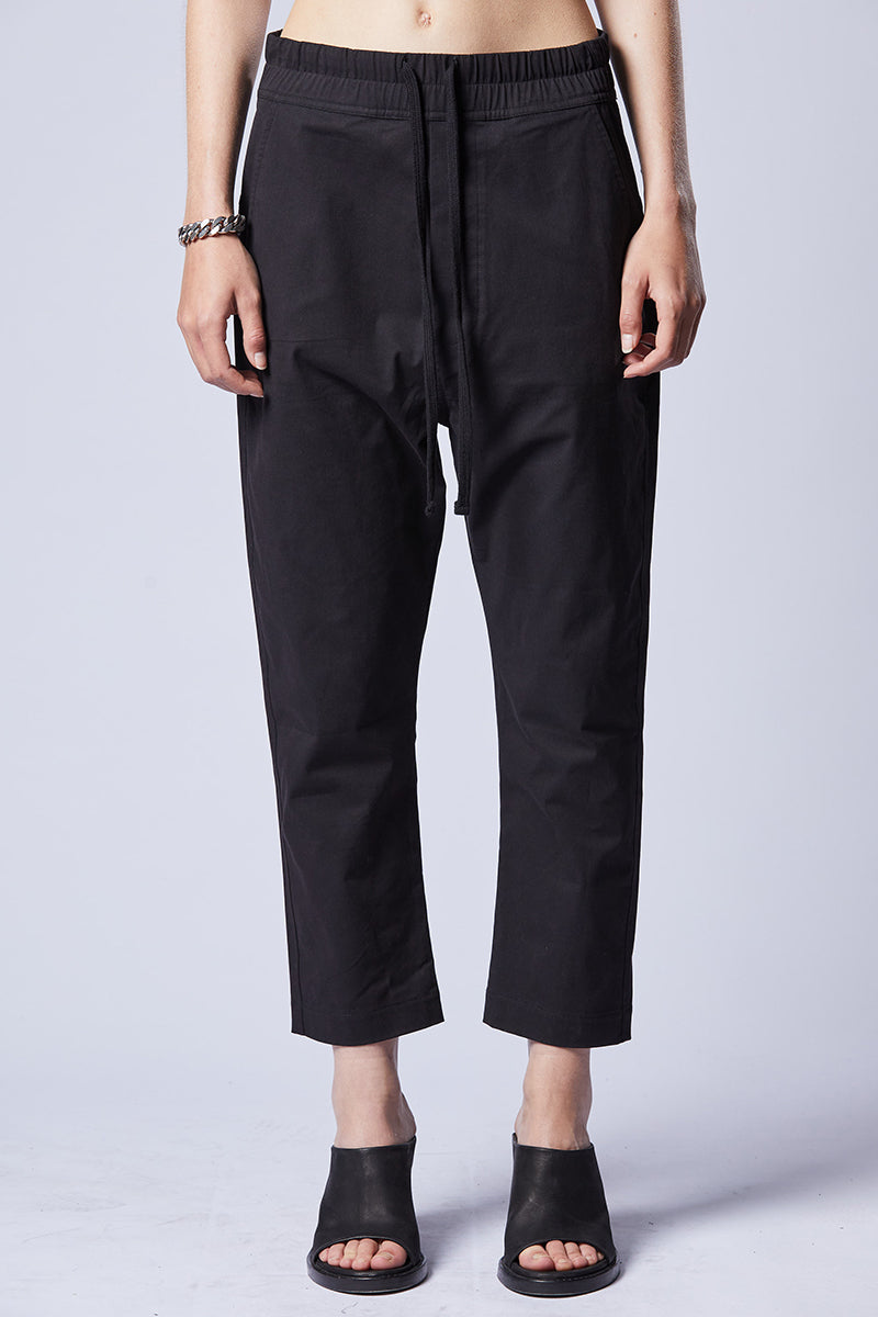 BLACK RELAXED FIT CROPPED PANTS