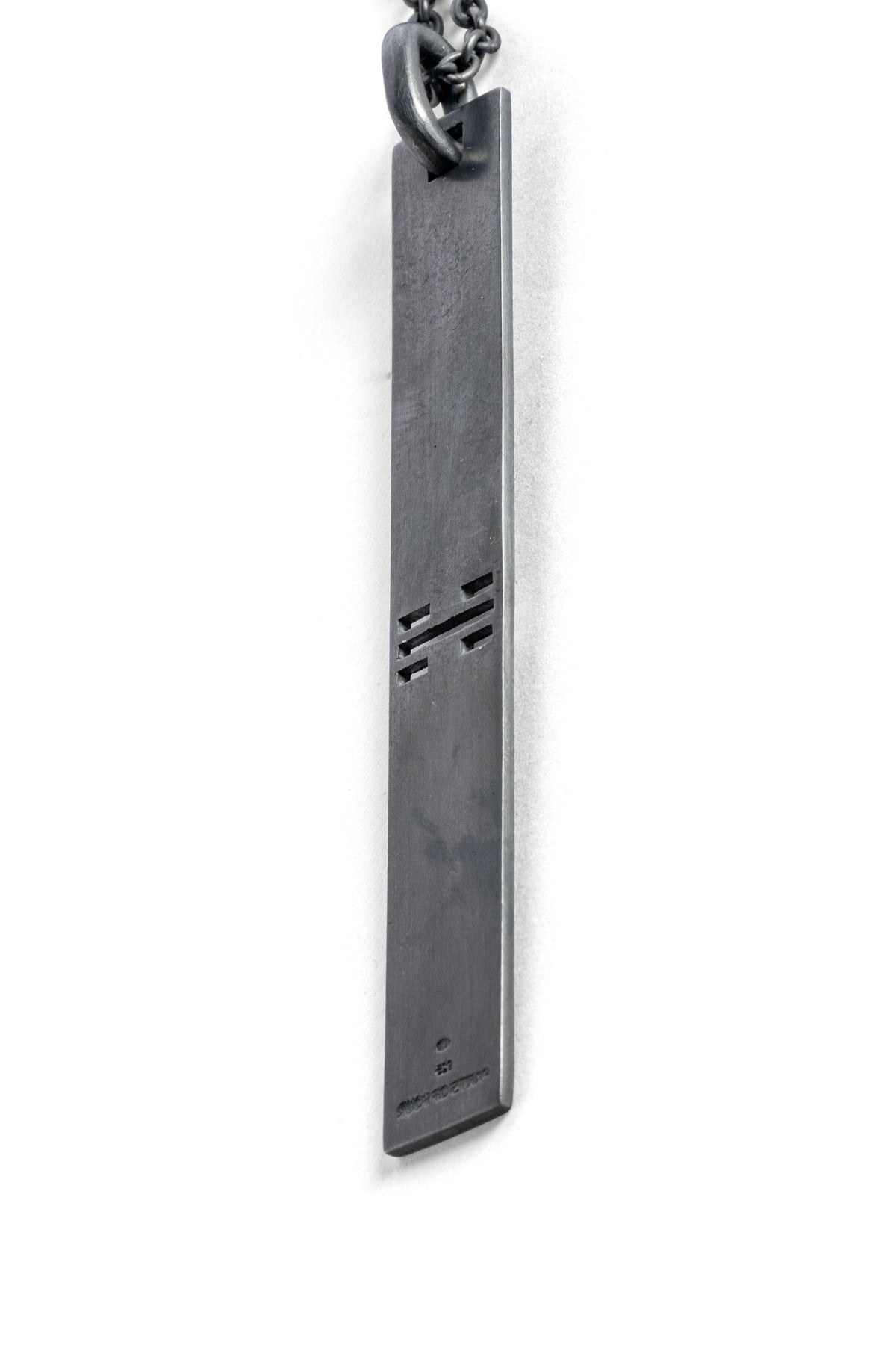 PARTS-OF-FOUR-SHOP-ONLINE-PLATE-NECKLACE-SUGERMANS-PUNCHOUT-KA__1_8C4F1523-C082-4FCB-990D-294456EB00BF